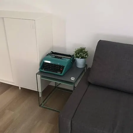 Apartamento Piso Moderno Con Garaje En El Centro De