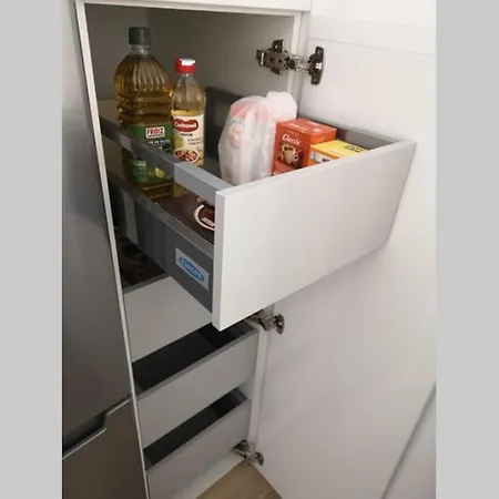 Piso Moderno Con Garaje En El Centro De *