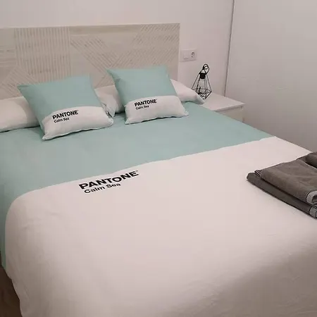 Piso Moderno Con Garaje En El Centro De *