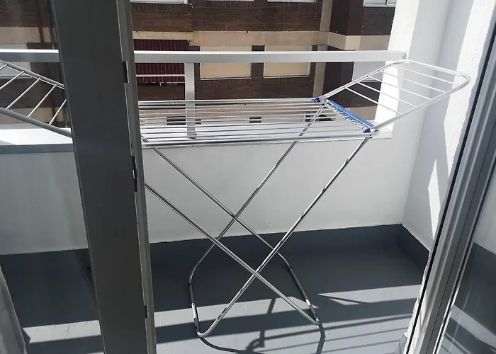 Piso Moderno Con Garaje En El Centro De * Vigo