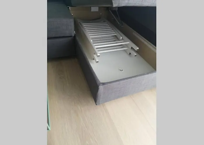 Daire Piso Moderno Con Garaje En El Centro De